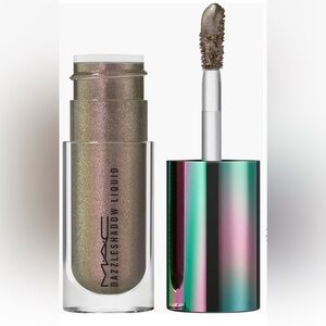 New MAC Dazzleshadow Liquid Eyeshadow, color Magic Scale